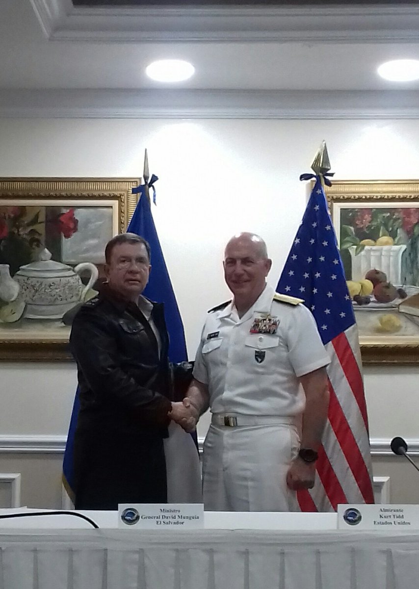 FUERZARMADASV's tweet photo. El Ministerio de la Defensa Nacional y el @southcomwatch fueron los coanfitriones de la “Conferencia de Seguridad de Centroamérica,#CENTSEC 2018” https://t.co/cKvVvScdky