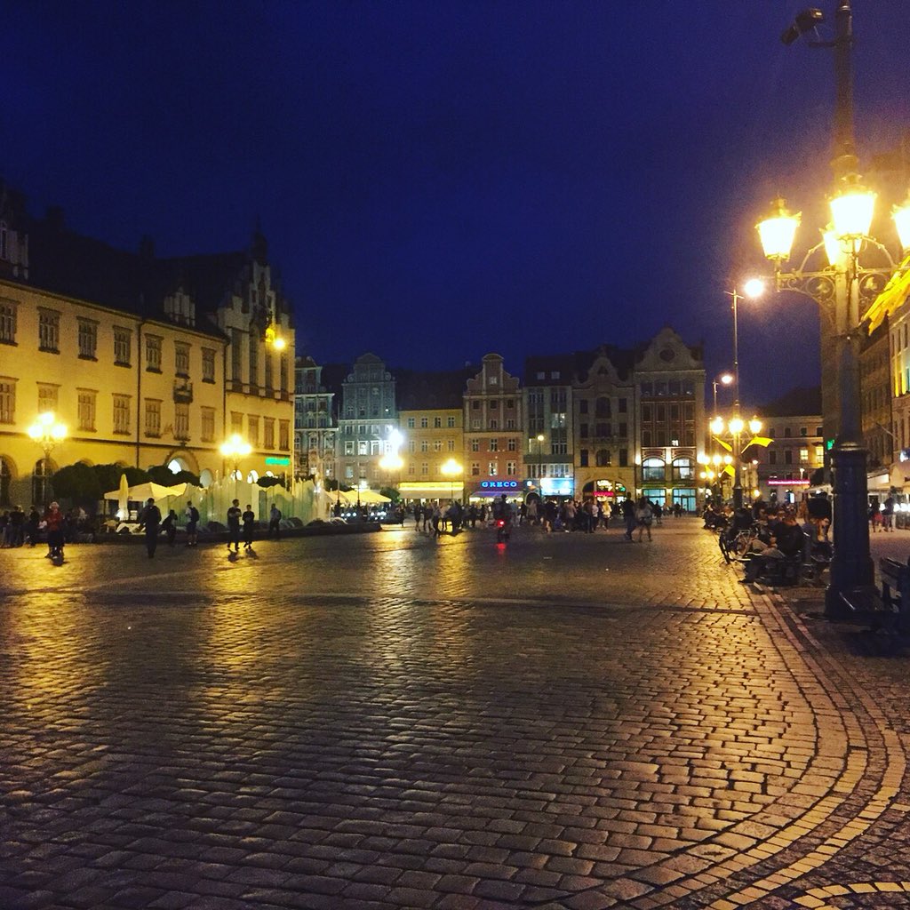 c_hens71's tweet photo. Vatertag in Wroclaw. https://t.co/U9sjxua5hf