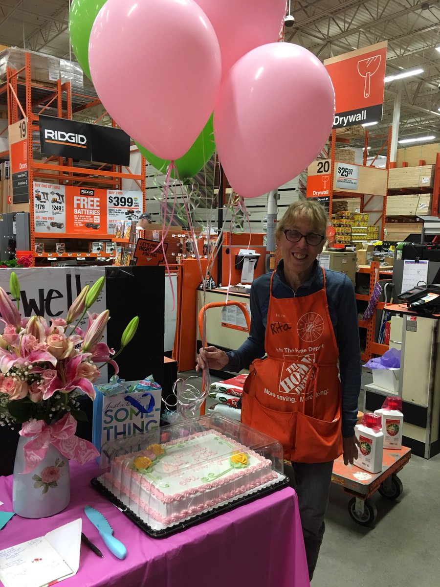 BeverlySSmith1's tweet image. Going to miss this sweet lady! Forever in our ♥️♥️♥️♥️♥️♥️♥️♥️ HAPPY RETIREMENT! @XKerrigan @JuanitaQ1 @SWHR33 @2727realmccoy