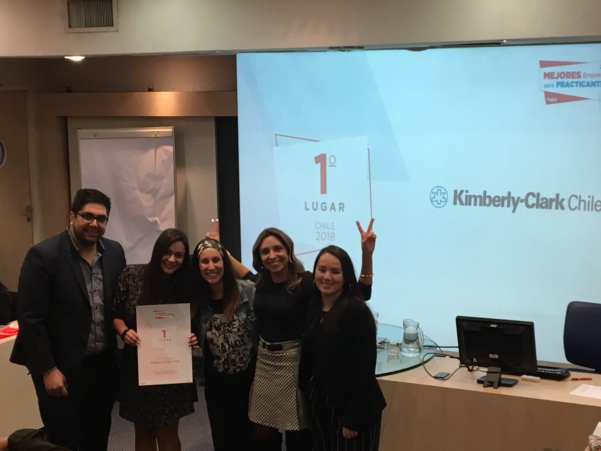 Lornacortes's tweet photo. Felicitaciones al equipo de Kimberly Clark por su primer lugar en ranking Mejores Empresas para Prácticas @Psicologia_UAI @FirstJobLatam https://t.co/SlnDVptaHI
