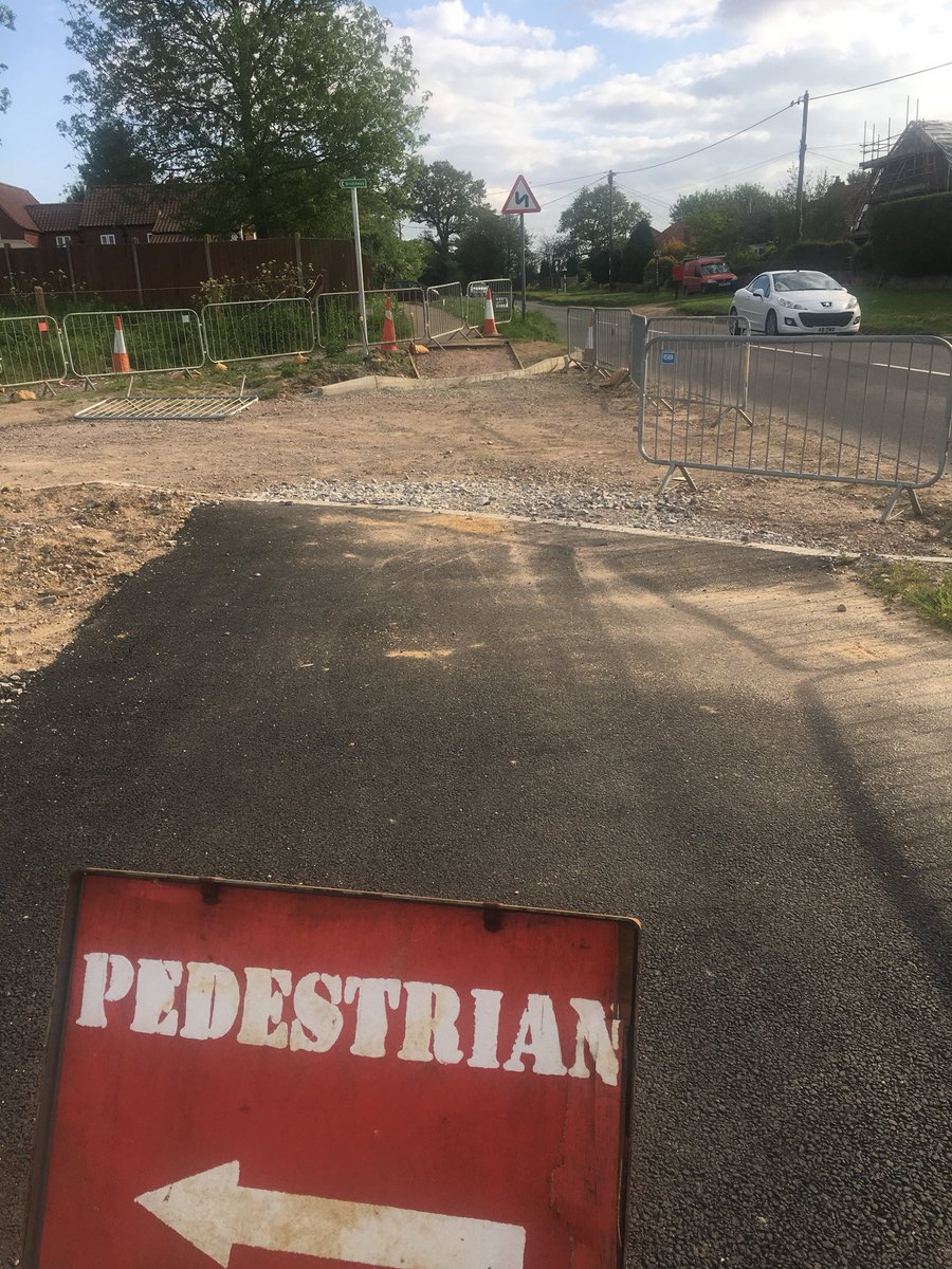 Nichos's tweet image. When is the footpath going to be completed in Buxton road spixworth, NDR done and so have all contractors, come in sort it out #norfolkcountycouncil #NDR