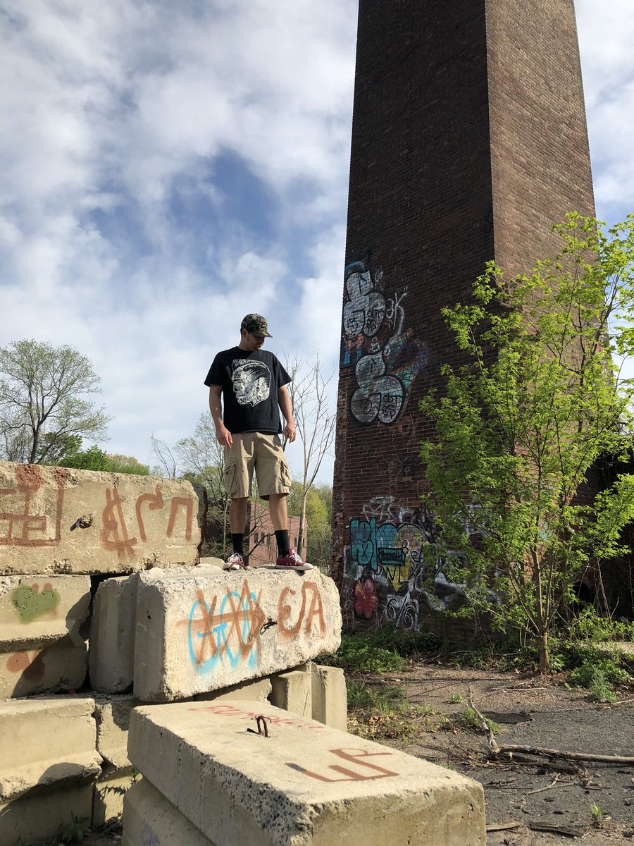 SimpleLads's tweet image. In Connecticut wearing the Psycho Billy Tee @seanbrochillll #SimpleLads