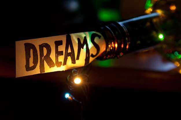 Do you have dreams of becoming a writer? I'll be sharing some of my favorite writing prompts at the Johnsville Library in Blaine (MN) on May 14. It's a free offering, so why not check it out if you're even a little tempted? You can learn more details here: lisabullard.com/speaking/calen…