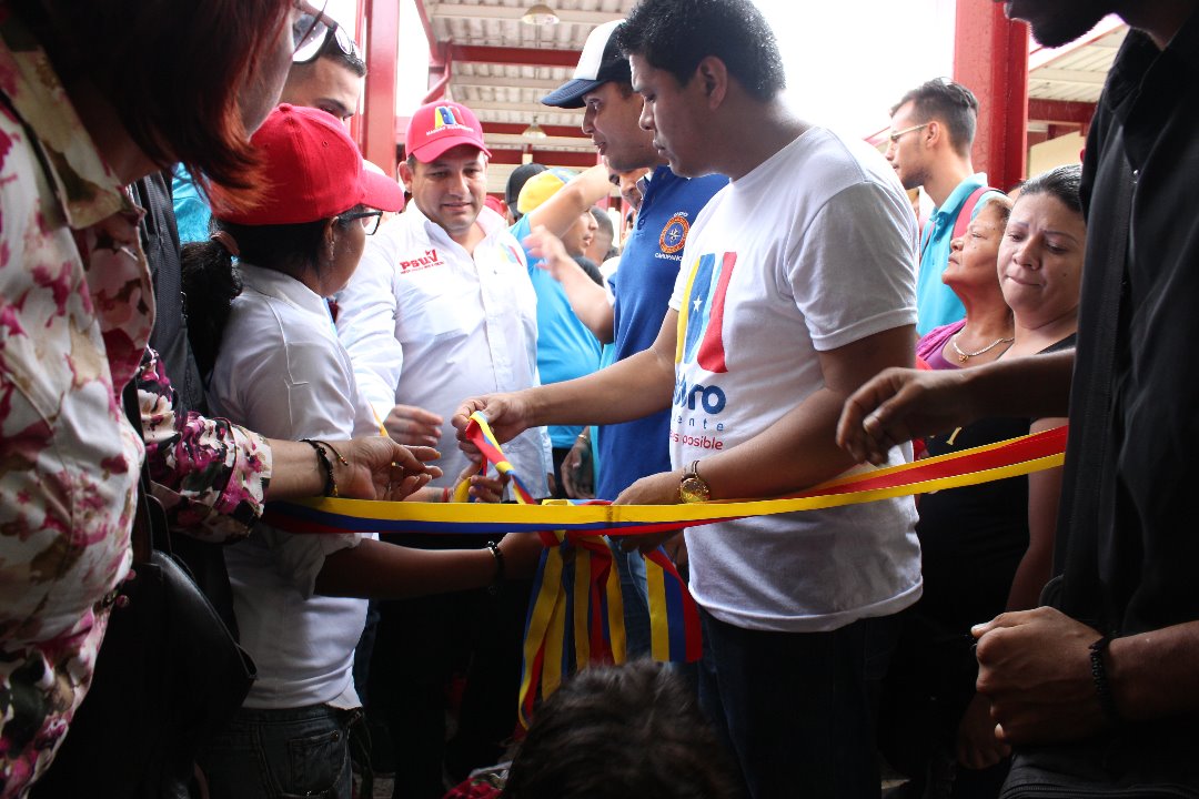 djvl90's tweet photo. ¡Seguimos en despliegue universitario! Gracias al Presidente @NicolasMaduro hoy inauguramos el nuevo comedor de la Universidad de Oriente del edo #Sucre #NicoEnLaUDO https://t.co/cWfXEpG586 @yilger @mariana4x4 @norvismartinez @Laurimar2212 @BEIRAV @ComunicacSucre @InfocentroVE