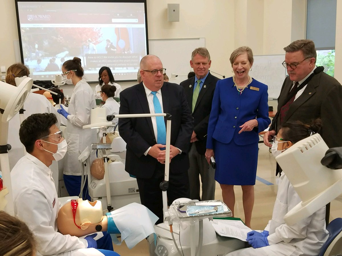 HowardCC's tweet photo. Dental Hygiene students @HowardCC show @GovLarryHogan the on-campus Dental Hygiene Clinic that serves the #HoCo community &amp; provides students w/hands-on experience w/patients. 😁#HoCoDay https://t.co/nHfSdGGmog