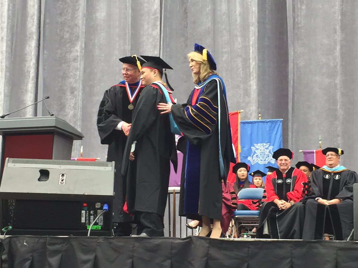 susiegronseth's tweet photo. Congratulations 2018 @UHCOE @UHouston graduates! @ricedaddy7  @LDTexplorer @ChibuzoUdeji https://t.co/EMy2JHYJpI