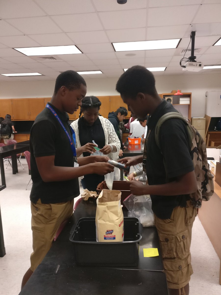 MsBaker_J's tweet photo. Teamwork makes the 🍦 work! @IMS_Indians #IMSSciTribe #BestStudentsintheWorld😍 https://t.co/8Vmh98HvsL