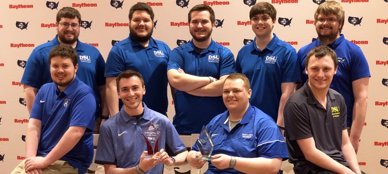 DakotaState's tweet photo. Another example of @DakotaState students getting the experience necessary to excel in their future careers. Congratulations to our CCDC team! #DSUTrojanPride #WeAreRising #TheDSUdifference https://t.co/MNX9gf8cq3 https://t.co/UOIXtkhKLh