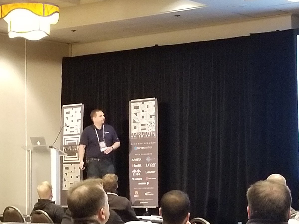 traceoptions's tweet photo. Teren Sapp from @AristaNetworks talking about automation @_CHINOG_ https://t.co/9H7M9U9504