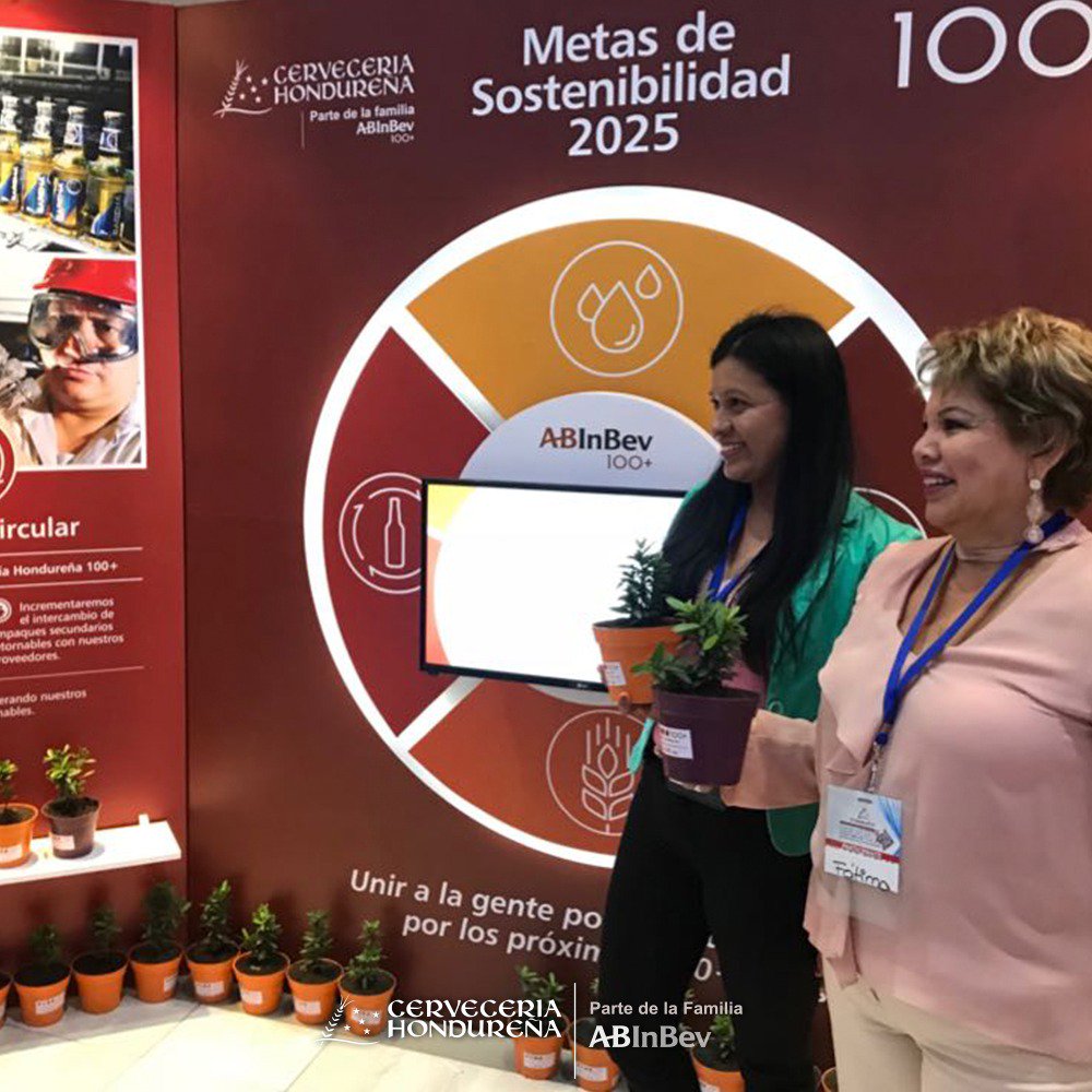 CerveceriaHond's tweet image. En el stand de Cervecería Hondureña estamos presentando nuestras Metas de #Sostenibilidad 2025 hacemos frente a los grandes desafíos ambientales. 100+.