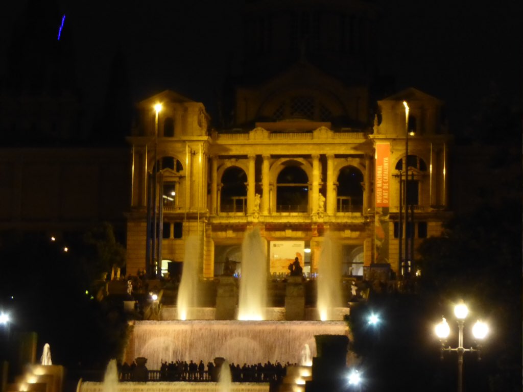 BettyInsight's tweet photo. A wonderful evening in Barcelona. #InsightMoments#BestofSpain&amp;Portugal https://t.co/JCOWph68un