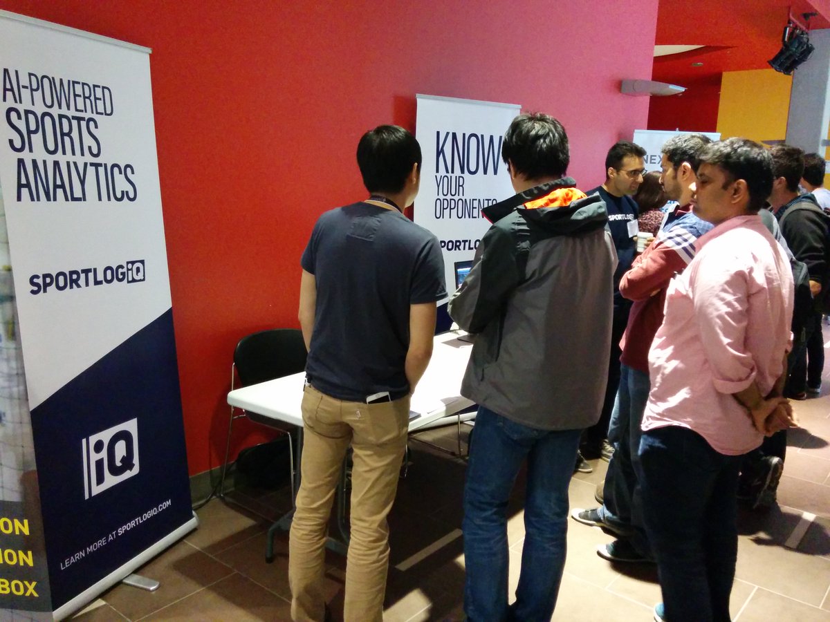 Sportlogiq's tweet image. It's a busy day at the SPORTLOGiQ booth at #CRV2018! Come say hi. 👋 #computervision #robotvision #AI