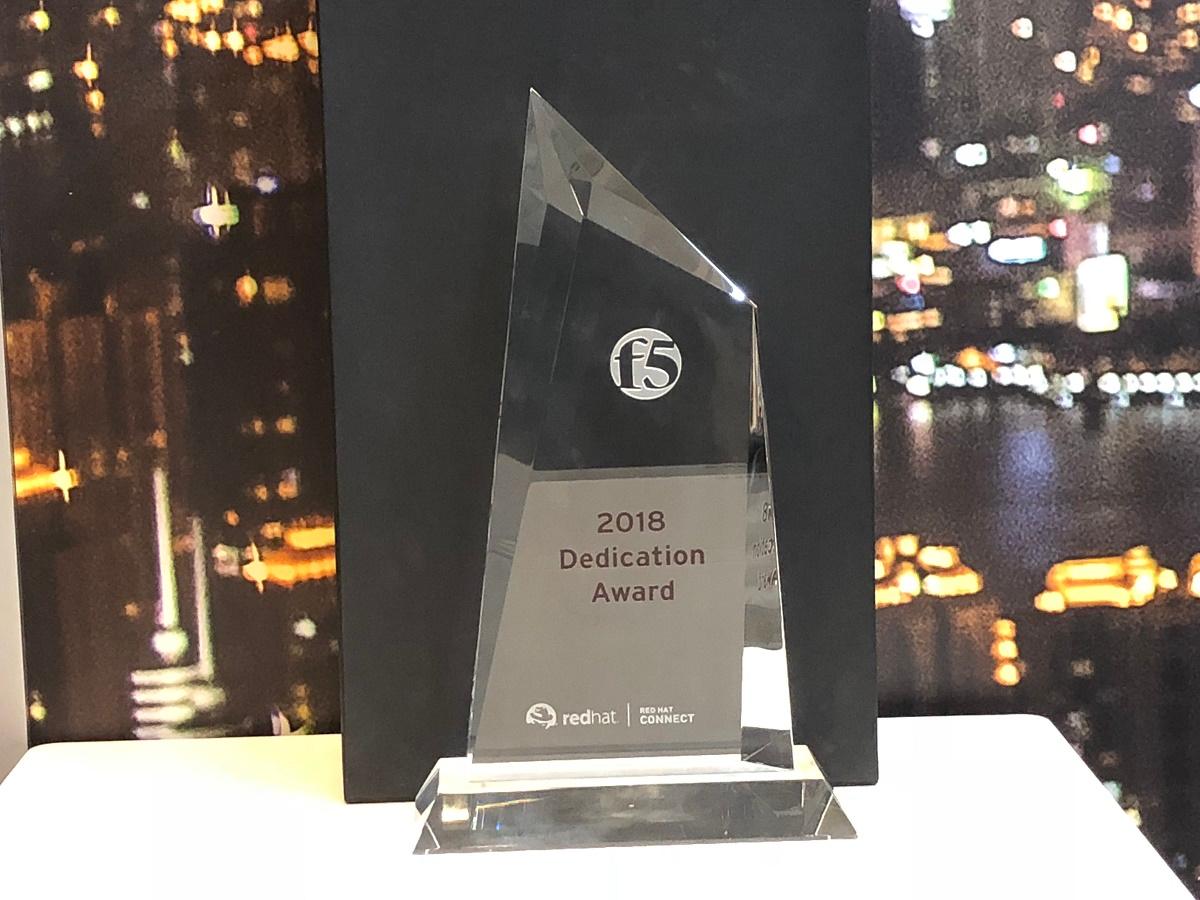 F5's tweet photo. As #RHSummit slowly comes to an end, our team was very excited to receive the #RedHat ISV Partner Dedication Award for embracing #opensource values! https://t.co/c5vWqKFUYC