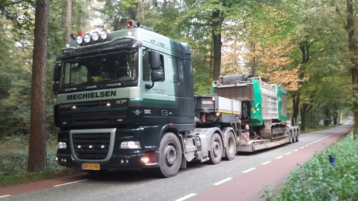 Mechverhuur's tweet photo. Te huur met of zonder bediening :
Trommelzeven en shredders. 
Mail voor meer informatie naar,
verhuur@mechielsen.nl 
#recyclingmachines 
#tehuurmetofzonderbediening 
@MechielsenBV 
@Kuubs 
@afvalbedrijven https://t.co/u2TYJHW3IQ