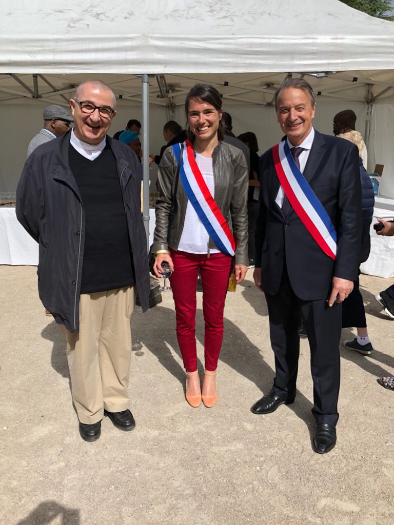 DANIRIPART's tweet photo. A #clichy un #10mai #Républicain pour la commémoration de la journée nationale des mémoires de la traite de l’esclavage et de leur #Abolition, portés par le Gospel Total Praise sur l’esplanade #LouisDelgres #ParcMozart https://t.co/gMOC8ozf9M
