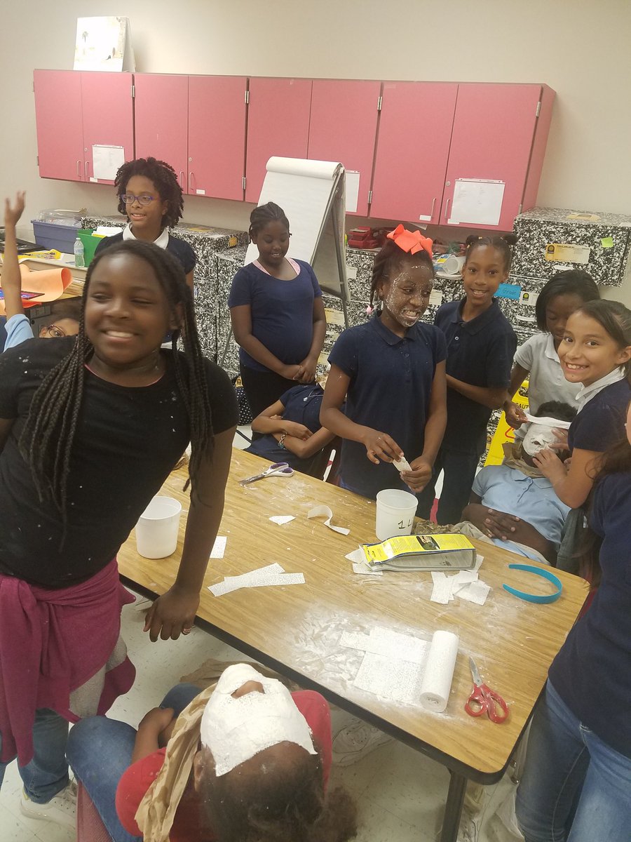 brookebarrett07's tweet photo. Facials  at school?? Nope, we are just making masks during art club! They love it!! @MzDenne @McWhorterES https://t.co/OrdlYfj6c2