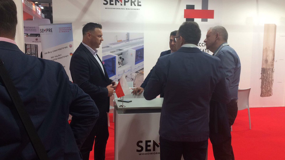 Milano_PAIH's tweet photo. Polskie firmy na targach #Xylexpo w Mediolanie #SEMPRE #TEKNIKA #POLISHSTYLE #SALVAMAC https://t.co/wTi5K6TPIp
