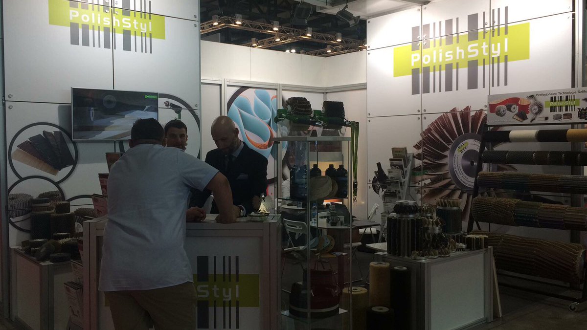 Milano_PAIH's tweet photo. Polskie firmy na targach #Xylexpo w Mediolanie #SEMPRE #TEKNIKA #POLISHSTYLE #SALVAMAC https://t.co/wTi5K6TPIp