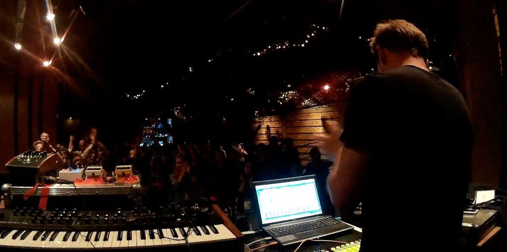 mallpocket's tweet photo. ¿Preparados para los Live Act en Bogotá?💥 ARTKA abre por tercer año consecutivo convocatoria para artistas colombianos y extranjeros hasta el 19 de mayo https://t.co/G8rmgMA7qW https://t.co/l6XhMvyPfh