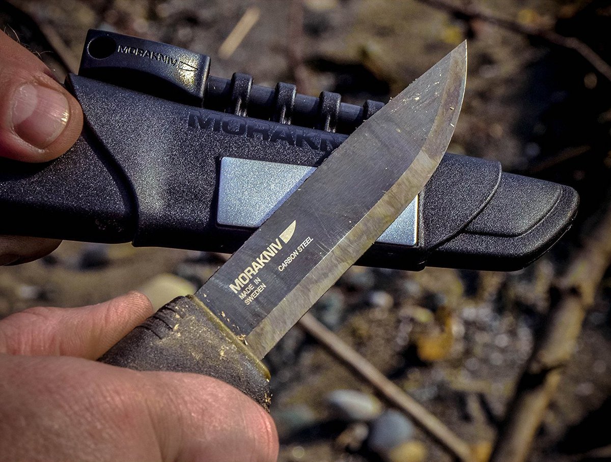 TimRalstonLive's tweet photo. One of your most important survival tools is a quality knife. https://t.co/1LrJDx5zY1
#primitivewild #bushcraftusa #bushcraft #primitiveskills #survival #survivalist #prepper #shtf #hiking #trekking #climbing #woodsman #bushcrafter #bushcrafty #timralston #timralstonlive https://t.co/SNBn7IYnfn