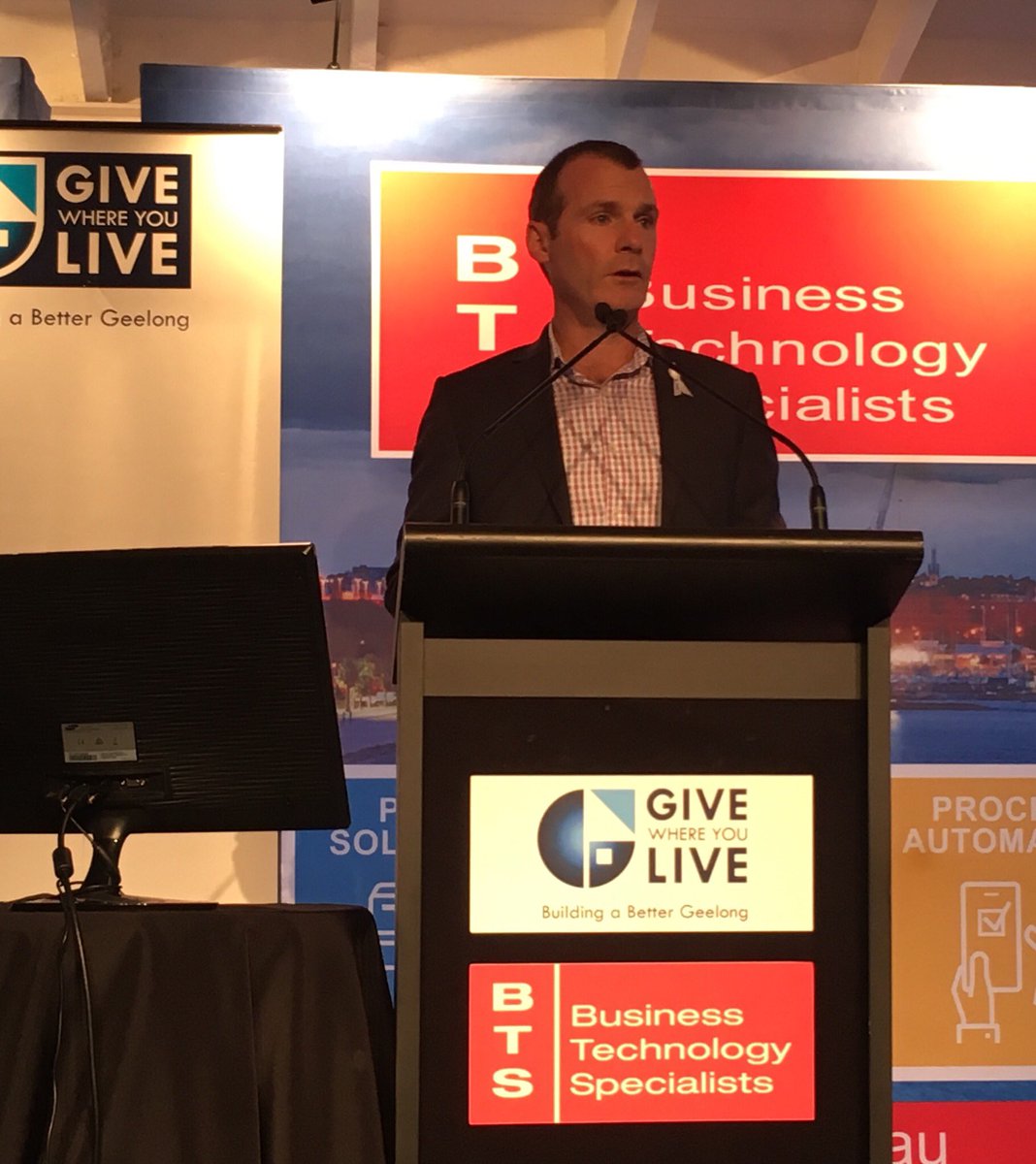GiveGeelong's tweet photo. Our CEO @billmithen welcoming @TraceySpicer today and talking about calling out some horrendous behaviour against women in our community.
BTS #AdminBreaky https://t.co/eXcbNfjmgn