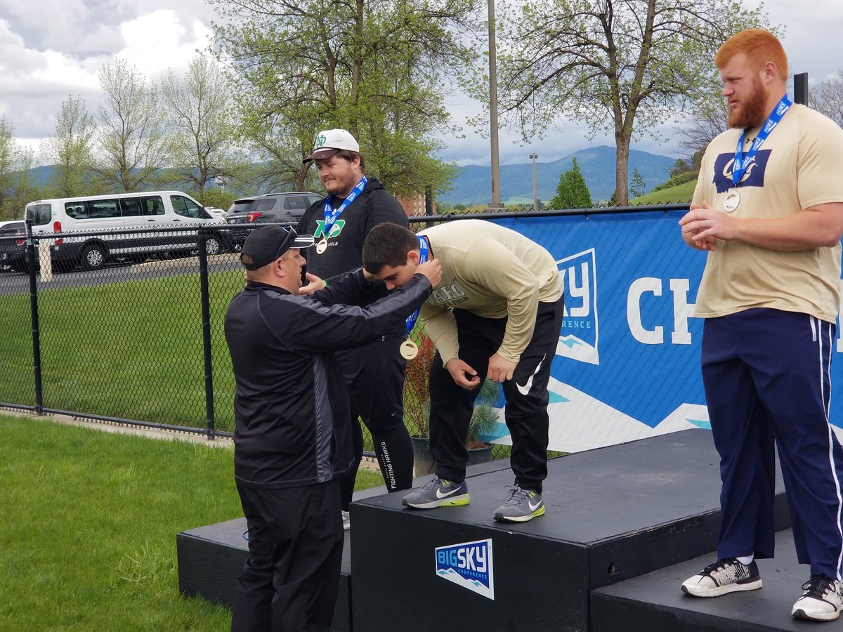 IdahoTrack's tweet photo. BIG SKY CHAMP!!! Short wins the shot put, picking up the indoor/outdoor sweep!! #BraveAndBold #GoVandals #BigSkyTF https://t.co/h3fdMA14bH