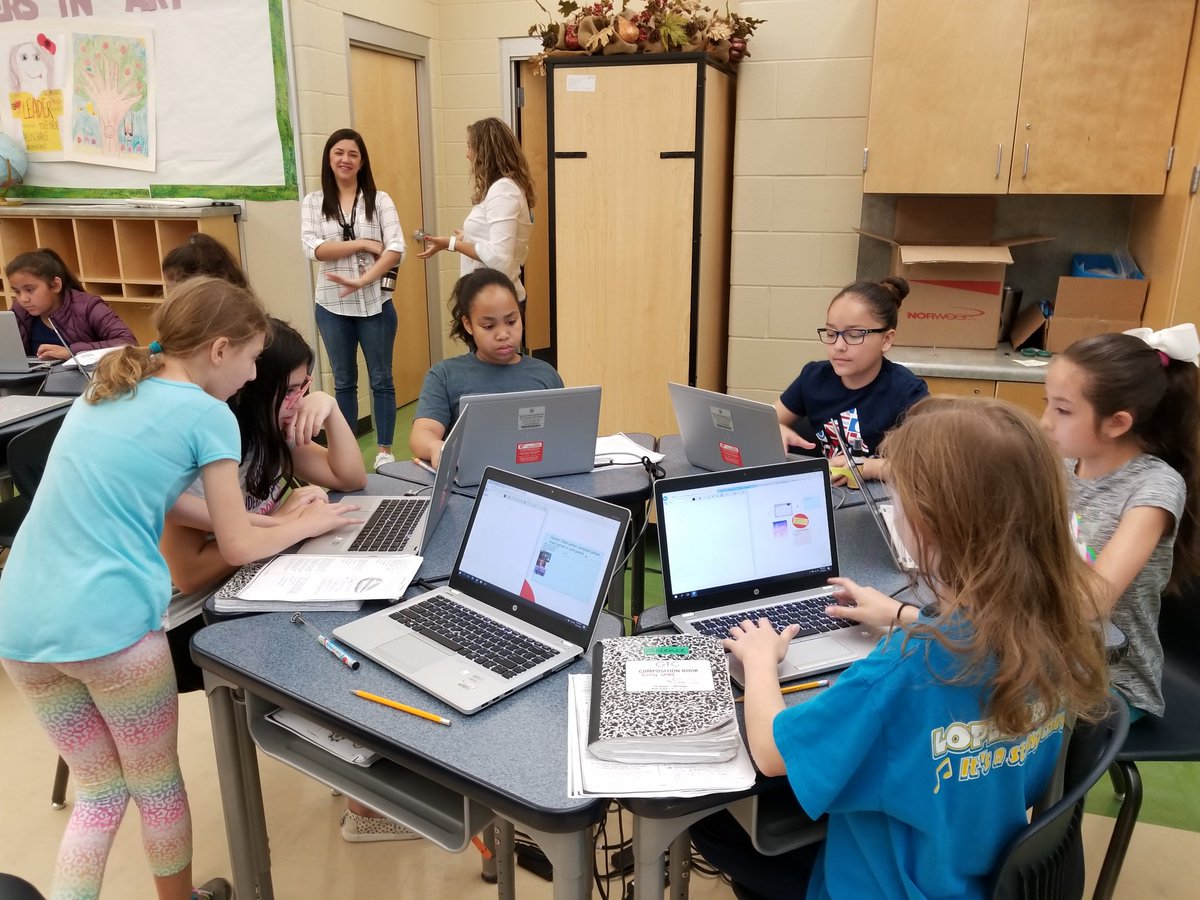 Maritzavineyard's tweet photo. I love how my students collaborate when working on their #Globalcollaboration project. Honestly what more can you ask for when students take responsibility for their learning...and the teacher becomes a facilitator. Love #neisditech. #neisd #vineyardranch https://t.co/OhzF841MOk