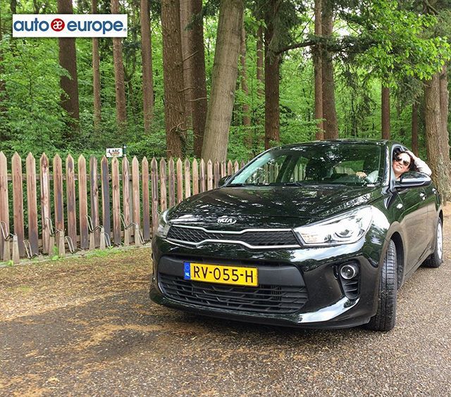 Viajando_blog's tweet photo. Gracias a este coche tan bonito que nos lleva a todos lados esta semana, vamos decidiendo sobre la marcha dónde parar y descubrir rincones fuera de ruta. ¡Un lujazo! 
#VIS_Holanda https://t.co/n7HUM9aapt https://t.co/MBO8Gnhcn8
