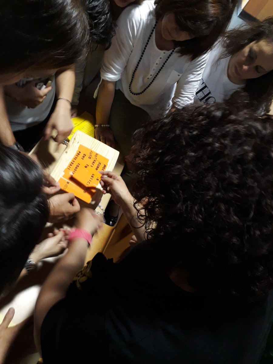 TeresaImedioC's tweet photo. Ampliando conocimientos esta tarde en Toledo. Gracias a los ponentes por su gran aportación. Hoy me he dado cuenta de lo poco que conozco el funcionamiento del cerebro. Una ventanita más abierta... https://t.co/933os5yVwb