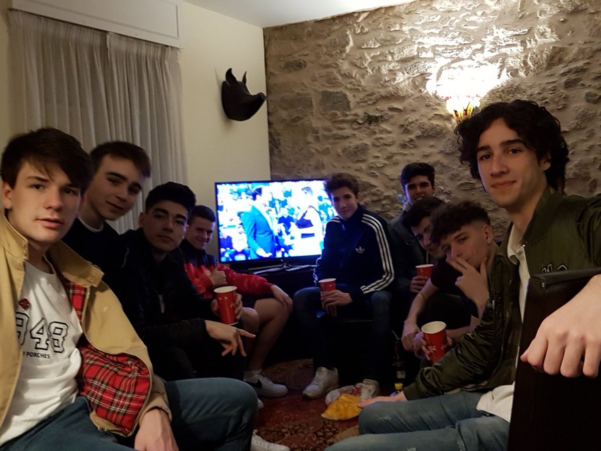 juanitoRP99's tweet photo. #LandRober125 vendo land rober e de festa https://t.co/e4alow1nKj