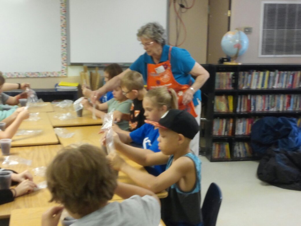 HD#3906 super fun day with the first graders of Bridge Creek Elementary teaching them how to plant seeds