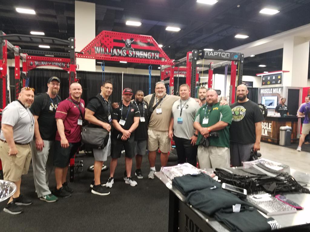 TSS_WS_TB's tweet photo. Hanging with the family! Happy birthday to Coach Mendoza!
#CSCCa18 https://t.co/OE6OVmBFdk