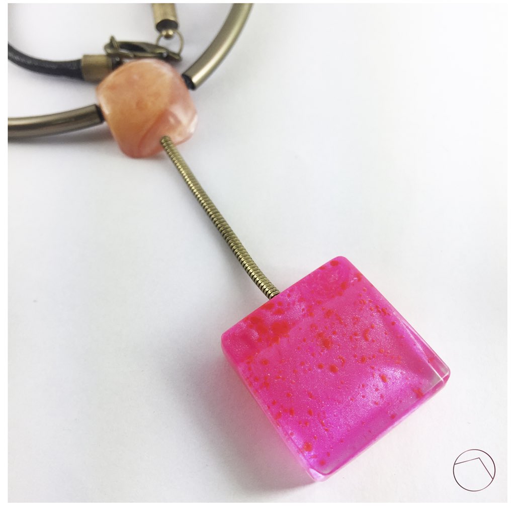 relluiza's tweet image. Já viram os colares lindos da Relufuô? Acesse: loja.relufuo.com.br #moda #modasp #modabrasileira #saopaulo