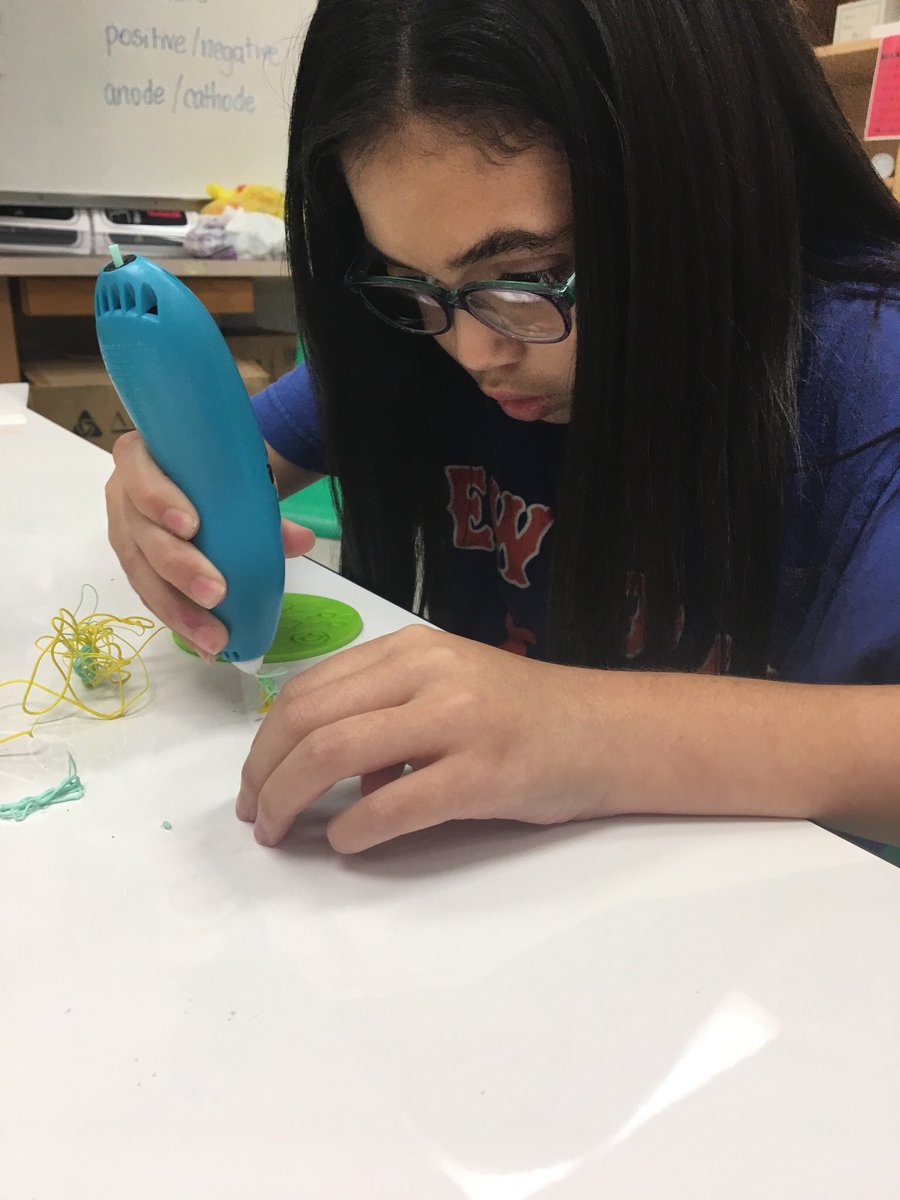 MrsLindseyGC's tweet image. Exploratorium today @ParkwayPOB with @mselenioPOB and her students! @PlayOsmo #CodingAwbie @3Doodler @WonderWorkshop #Dash @MAGFORMERSLLC @littleBits