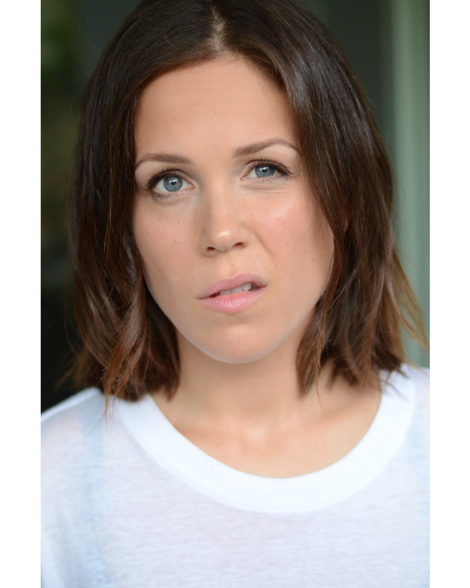 Erin Krakow on Twitter: "Careful or it'll freeze that way. #TBT 📸:  MyBrother https://t.co/54YbdZZ79i" / Twitter