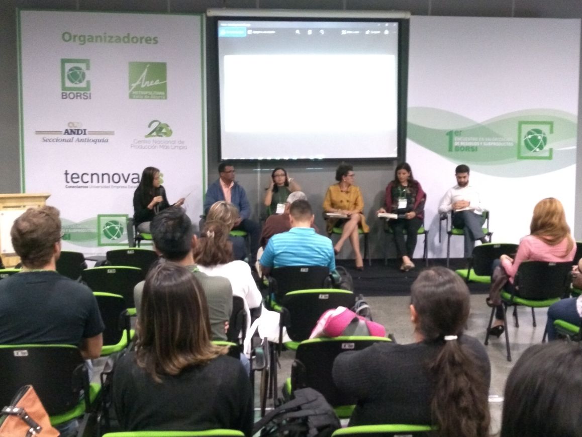 Areametropol's tweet photo. Finalizamos el Primer Encuentro #BORSI uniendo visiones sobre los retos que tiene la valorización de residuos y subproductos en materia de divulgación y la articulación de Empresa-Universidad-Estado para lograr consolidar procesos.
¡Agradecemos a quienes nos acompañaron! https://t.co/PRAYJMUuzC