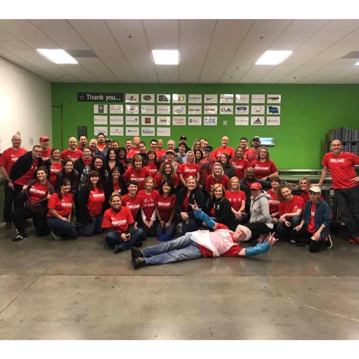 realtorlangley's tweet photo. What a great day volunteering at the @oregonfoodbank for the @kwri #KWREDDay!
#kwredday2018 #givewhereyoulive #kellerwilliams #pdxrealestate #pdxrealtor #pdxrealty https://t.co/r0VXvLQw2I