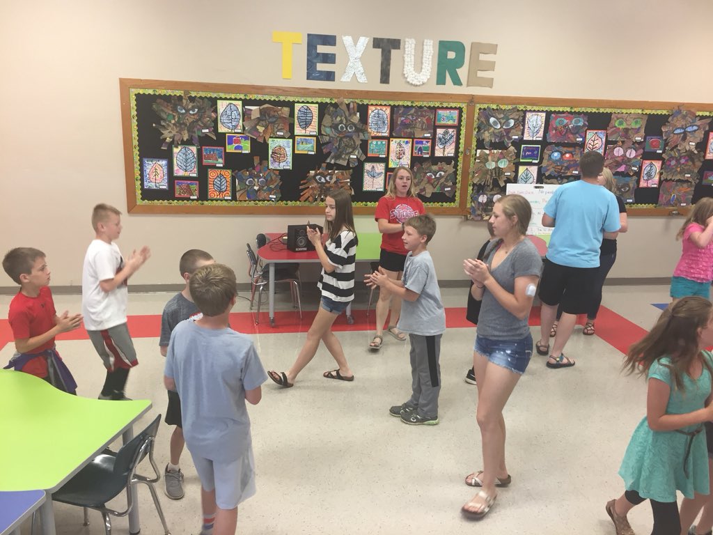 ThisLaurieJo's tweet photo. Cinco de Mayo celebration with CHS Spanish class! Mexican Hat Dancd and a Piñata! My 4th graders loved it this year!
#cardinalpride #cheneyelementary #relationships https://t.co/UAV5oHJetm