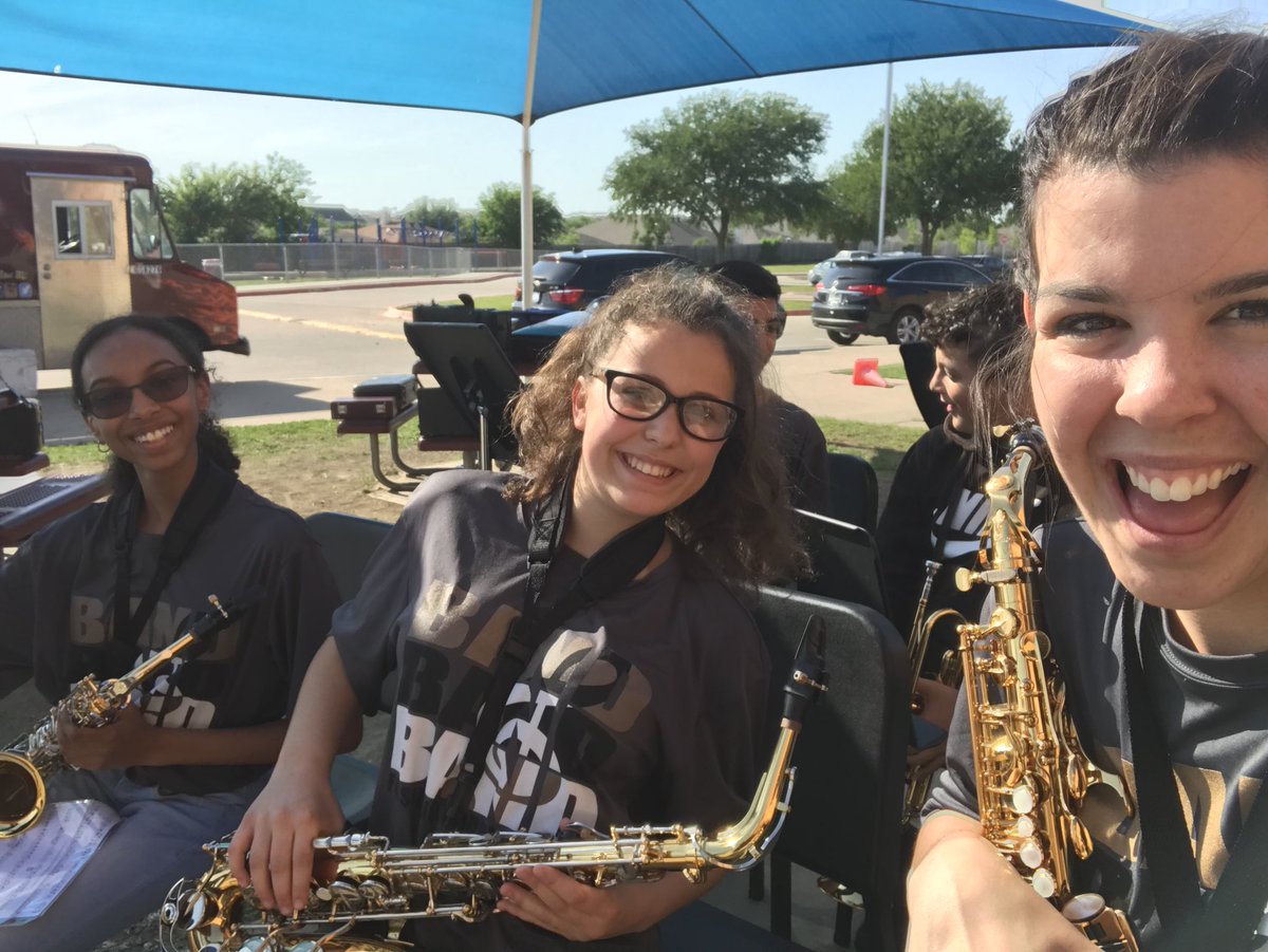 FossilHillBand's tweet photo. FHMS band at Jazz band CTI Family night #Jazz #Band #Gigsfordays #GoWildcatBand https://t.co/nUorIT9sKH