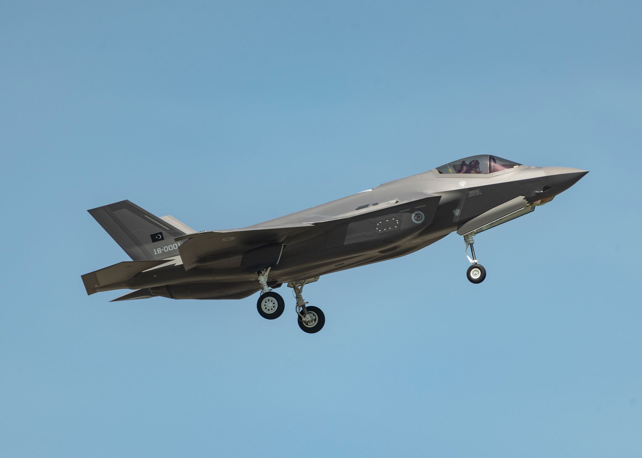 Scramble on Twitter: "BREAKING!! The 1st #TurkishAirForce F-35A (18-0001, c/n AT-1) made its 1st flight from NAS JRB Fort Worth (TX) on 10May18. The 18-0001 was succesfully flown by Commander Wilson. Photos: