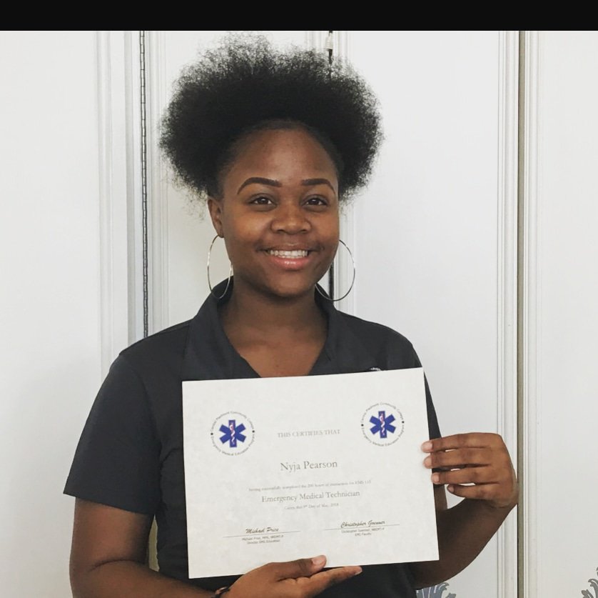 Hawthorne_CMS's tweet photo. Hawthorne's first EMT!! Nyja Pearson we are so proud of you!! Great job!  #emt #emtcertified #charlotteemt https://t.co/qZMzUQvsxd