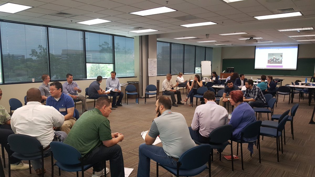 AyoSmith10's tweet photo. Thoroughly enjoyed facilitating 'The Leadership Empowerment workshop'  today for 2018 cohort Leadership Essentials students. Such an amazing and open group. #www.ayosmith.com
 #Leadershipessentials https://t.co/3w3xqP0Cdy