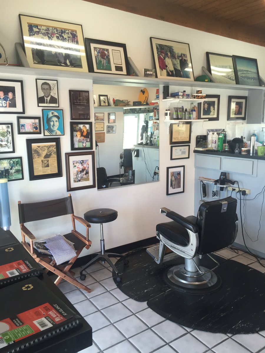 OCSportsBarber's tweet photo. The Sports Barber in Dana Point has been serving the men of Dana Point and Orange County for 28 years !!! Stop By or Call 949 4936081 https://t.co/z5UMVQef3N