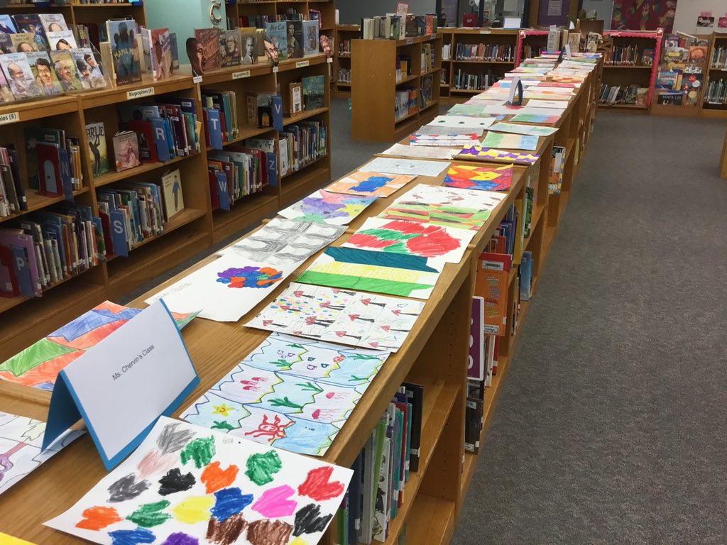 SlavinTeach's tweet image. The library is chock full of math art tonight! Our #CUBEProgram is thrilled to be part of #ANighttoRemember, organized by @athielmusic and @PlatzArtClass. Thank you @KarenBentall for the library space! #APSisAwesome @APSMath @APSArts @APSLibrarians #STEAM