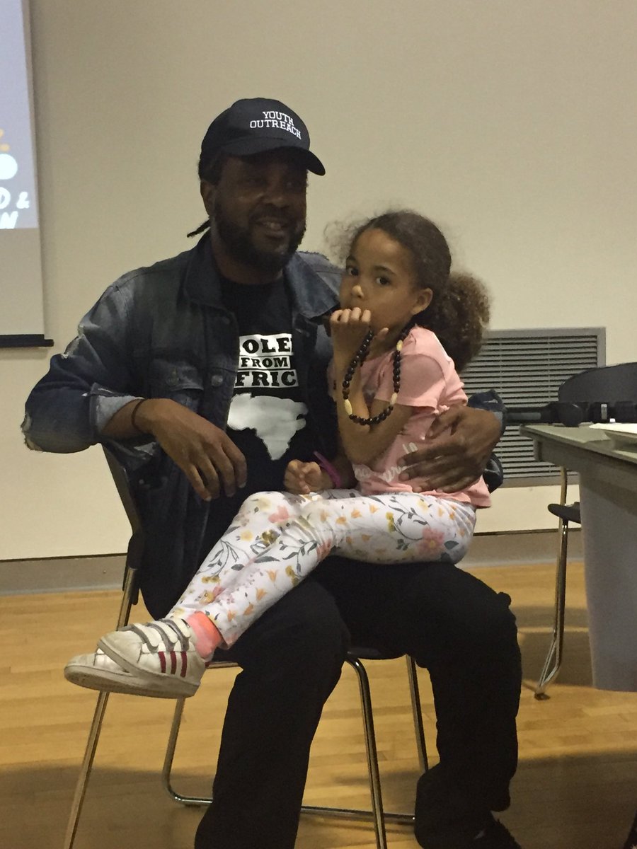 OV_Community's tweet photo. Awesome spoke word tonight by @YouthWorker_TO! #ovhealthycommunity #ovhub #communityengagement #powerful #challengethestatusquo https://t.co/7Cp9Z7WRPL