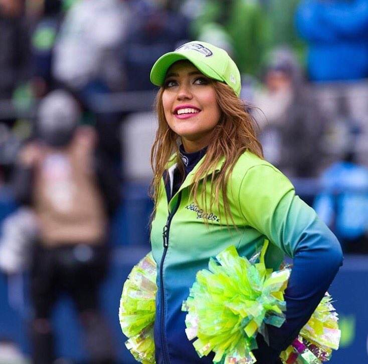 Thank you #12s for being the best fans in the NFL! I am so grateful for another year cheering on the Seahawks with all of you! It has been a great season! 💙💚🏈#GOHAWKS #seahawks #seagals #NFL