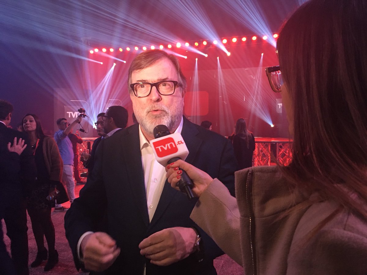 En el lanzamiento de la nueva parrilla programatica Jaime de Aguirre comentó que “#TVN esta más vivo que nunca” #MayoAlRojoTVN
