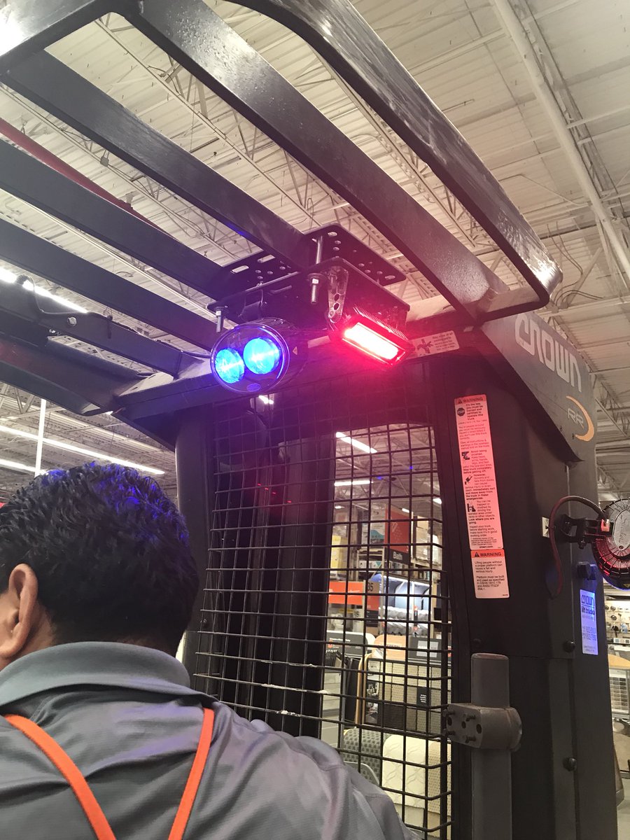 SasekMike's tweet photo. Loving the new zone of safety lasers on the machines! 
Always know your zone of safety! #alwaysworksafe https://t.co/aeXLEAAmFP