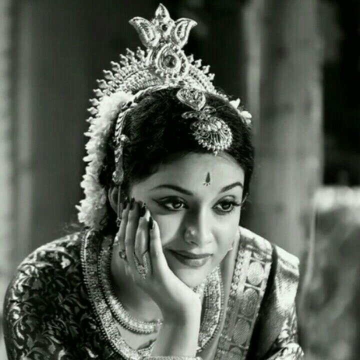 Keerthy_Addicts's tweet photo. #NewProfilePic https://t.co/MVZbEgNsHr
