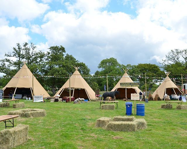 TentipiTents's tweet photo. The Cirrus family caught at play :-)
From Left to Right we present the 70, 40, 28 &amp; 20. Versatile event tents for any number of gatherings.
#eventtent #Nordictipi #AuthenticNordicTipi #Tentipi #Cirrus #CirrusFamily #weddingplanners #eventplanners #eventm… https://t.co/K9GiAa7F4L https://t.co/uWuDrB1NnV